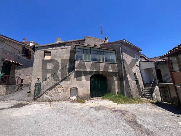 casa indipendente in vendita a Belmonte in Sabina