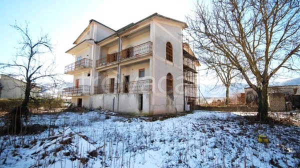 casa indipendente in vendita a Borgorose