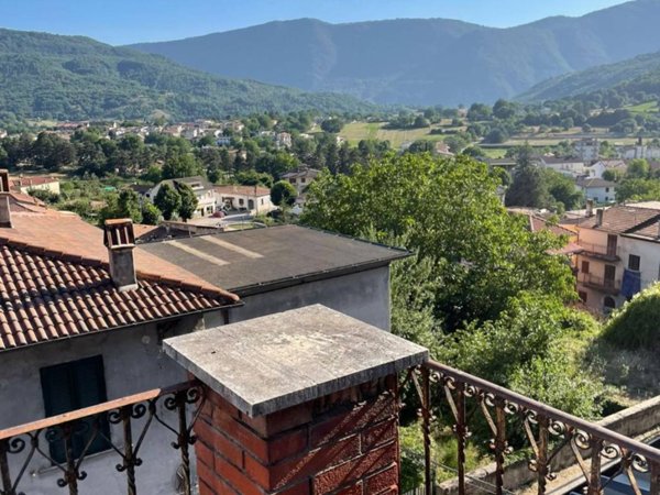 casa indipendente in vendita a Borgorose
