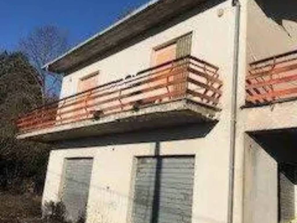 casa indipendente in vendita a Borgorose in zona Corvaro