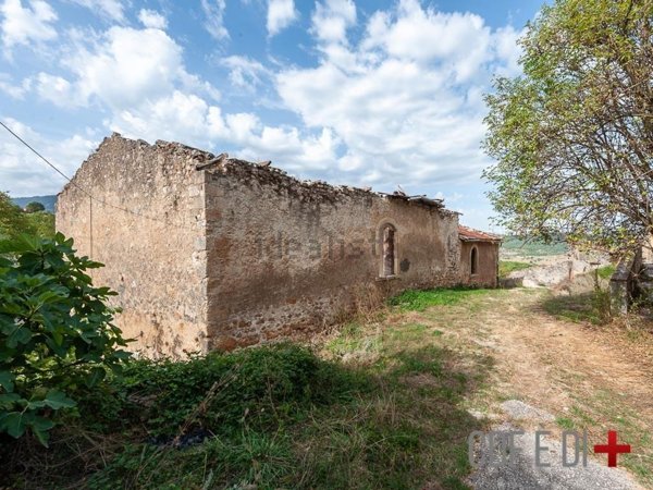 appartamento in vendita a Borgorose in zona Santa Anatolia
