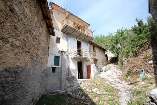 appartamento in vendita a Borgorose in zona Santo Stefano