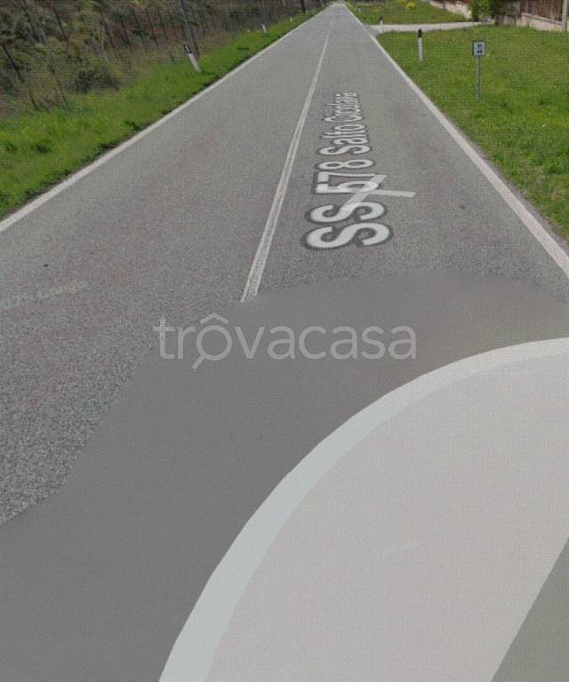 locale commerciale in vendita a Borgorose in zona Spedino