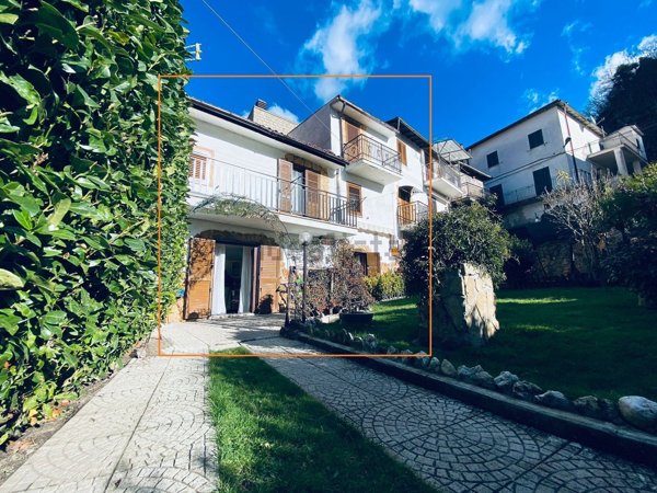 casa indipendente in vendita a Borgorose in zona Torano