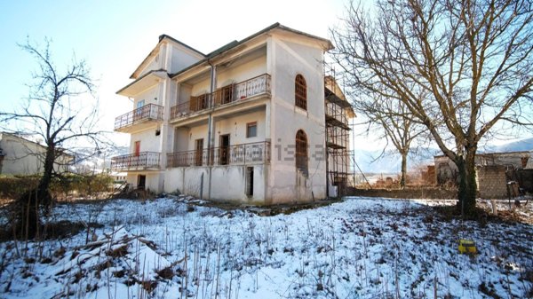 casa indipendente in vendita a Borgorose