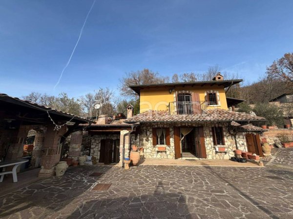 casa indipendente in vendita a Borgorose