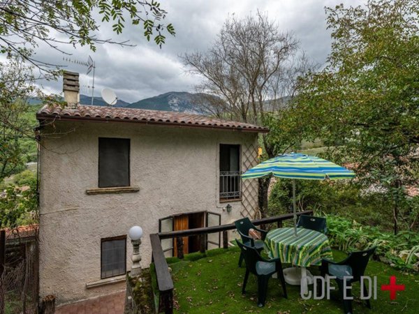 casa indipendente in vendita a Borgorose