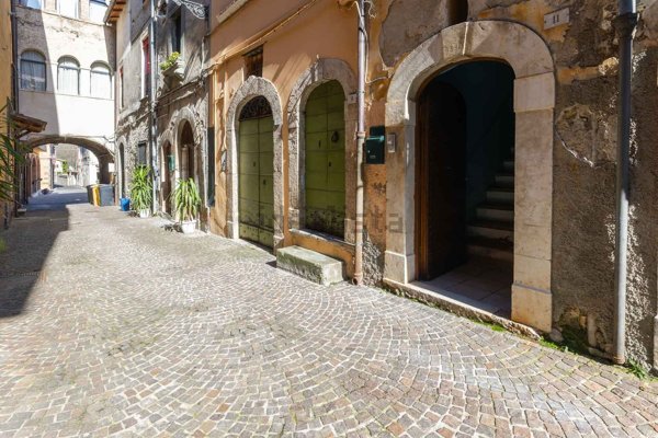 casa indipendente in vendita a Borgo Velino in zona Collerinaldo