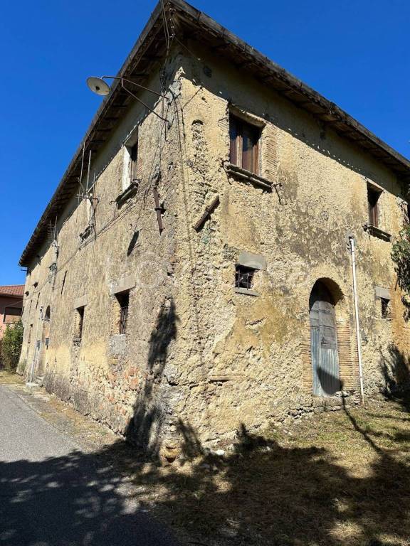 casa indipendente in vendita a Cantalice
