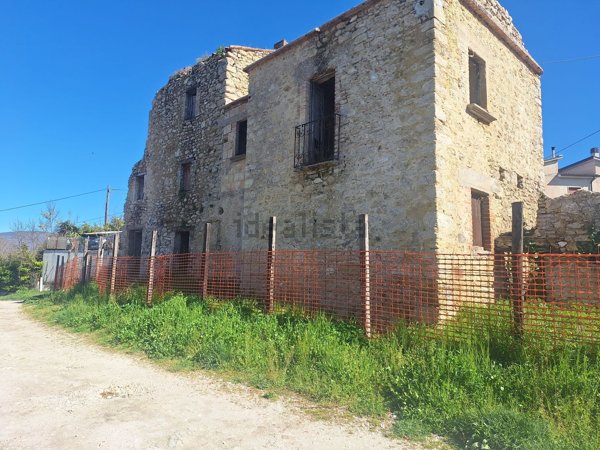 casale in vendita a Cantalice