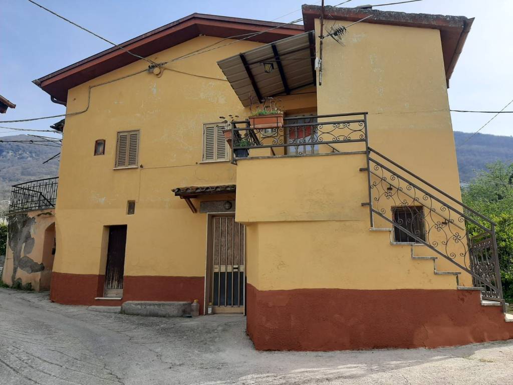 casa indipendente in vendita a Cantalice