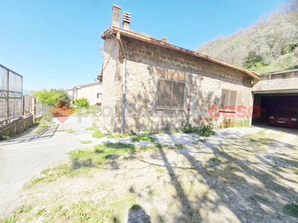casa indipendente in vendita a Cantalice