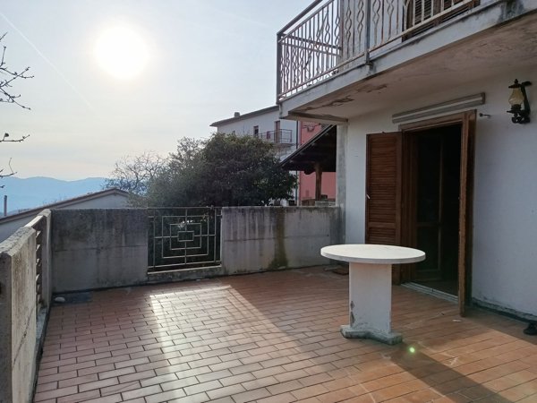 casa indipendente in vendita a Cantalice