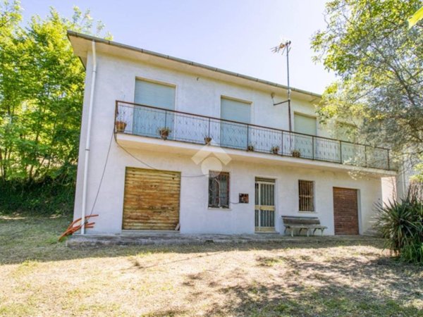 casa indipendente in vendita a Cantalice