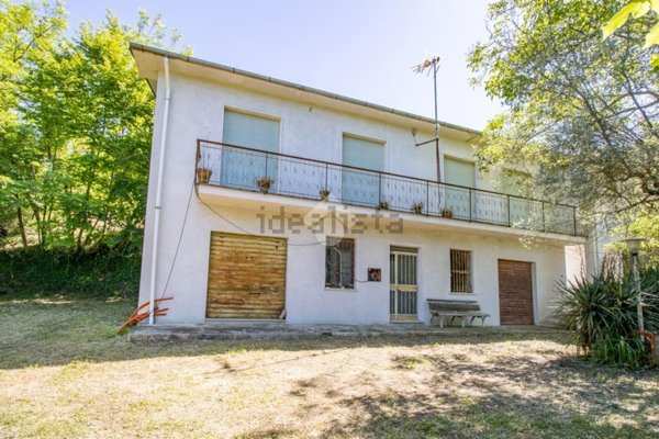 casa indipendente in vendita a Cantalice