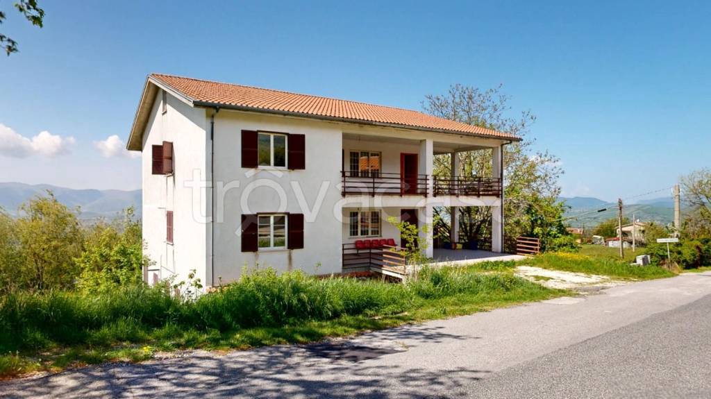 casa indipendente in vendita a Cantalice in zona Santa Margherita