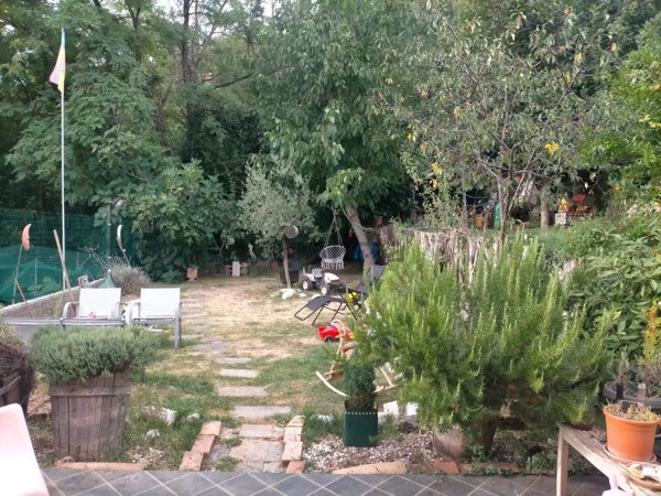 casa indipendente in vendita a Cantalice in zona San Liberato