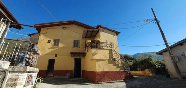 appartamento in vendita a Cantalice in zona San Liberato