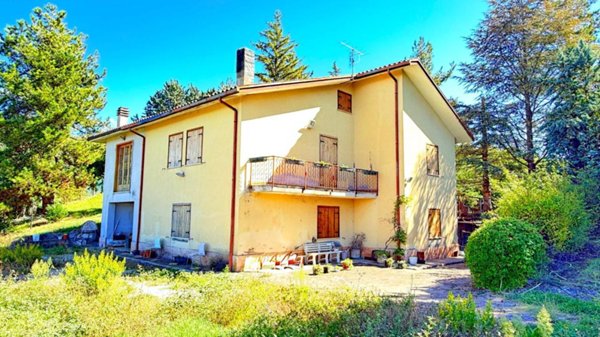 casa indipendente in vendita a Cantalice