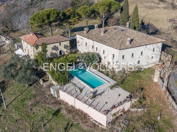 casa indipendente in vendita a Cantalice in zona San Liberato