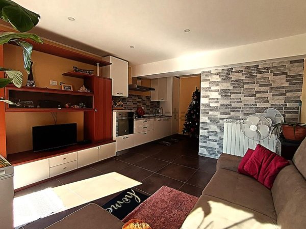 casa indipendente in vendita a Cantalice in zona San Liberato