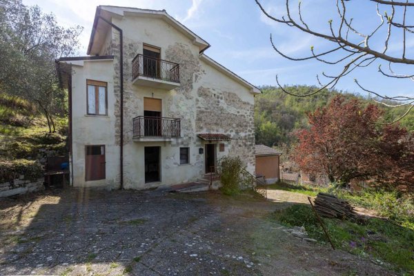 appartamento in vendita a Cantalice in zona San Liberato