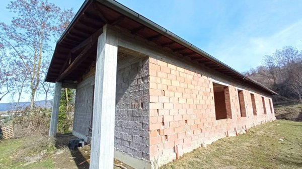 casa indipendente in vendita a Cantalice