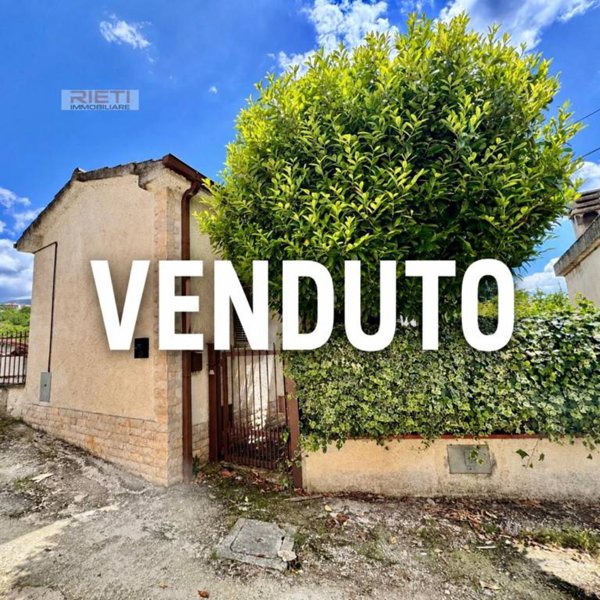 casa indipendente in vendita a Cantalice