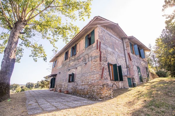 casale in vendita a Cantalupo in Sabina