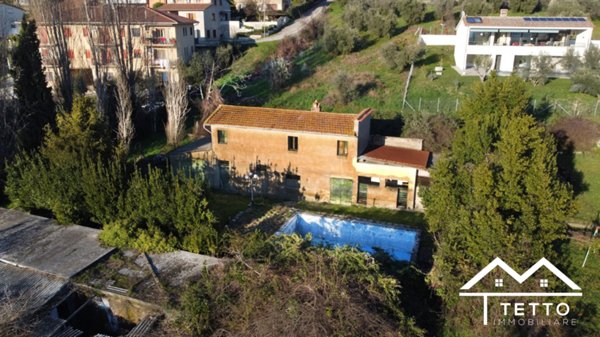 casa indipendente in vendita a Cantalupo in Sabina