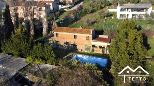 casa indipendente in vendita a Cantalupo in Sabina