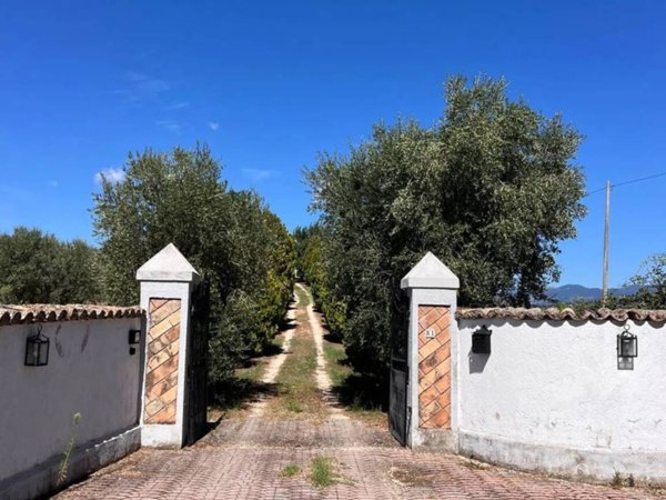 casa indipendente in vendita a Cantalupo in Sabina