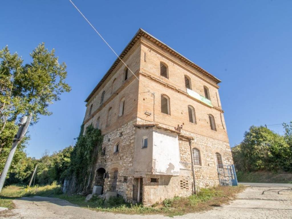 intera palazzina in vendita a Cantalupo in Sabina