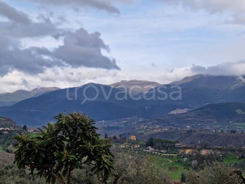 casa indipendente in vendita a Cantalupo in Sabina