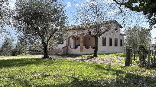 casa indipendente in vendita a Cantalupo in Sabina