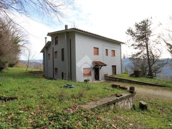 casa indipendente in vendita a Casaprota in zona Collelungo Sabino