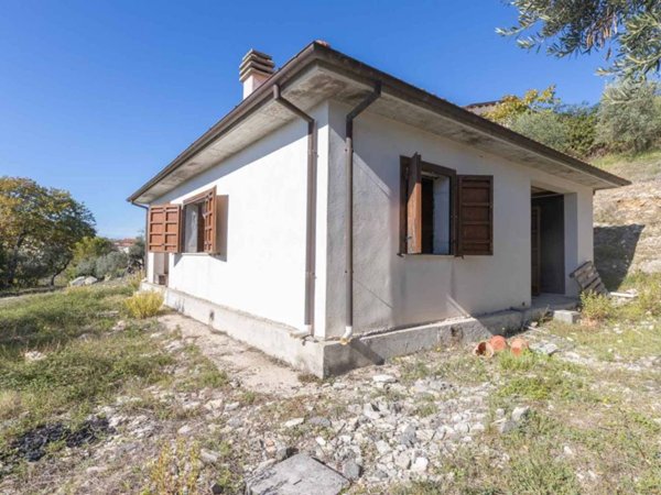 casa indipendente in vendita a Casaprota