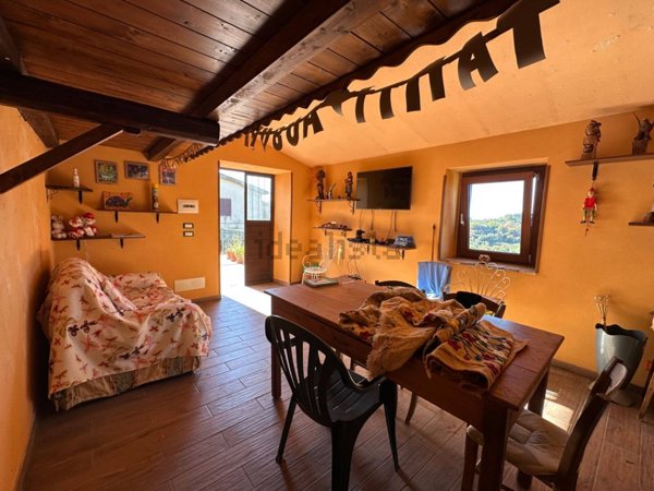 appartamento in vendita a Casaprota in zona Collelungo Sabino