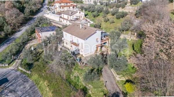 appartamento in vendita a Casaprota in zona Collelungo Sabino