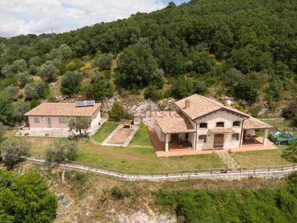 casa indipendente in vendita a Casaprota