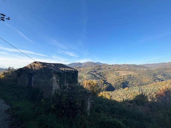 casa indipendente in vendita a Casaprota in zona Collelungo Sabino