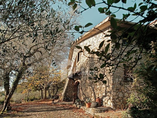 casa indipendente in vendita a Casperia
