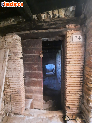 locale di sgombero in vendita a Casperia