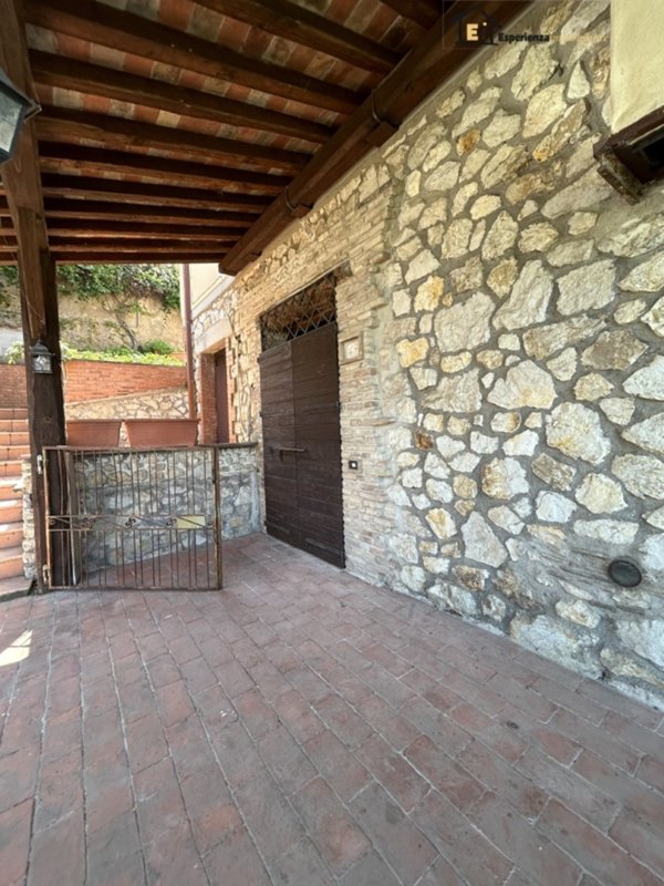 appartamento in vendita a Casperia