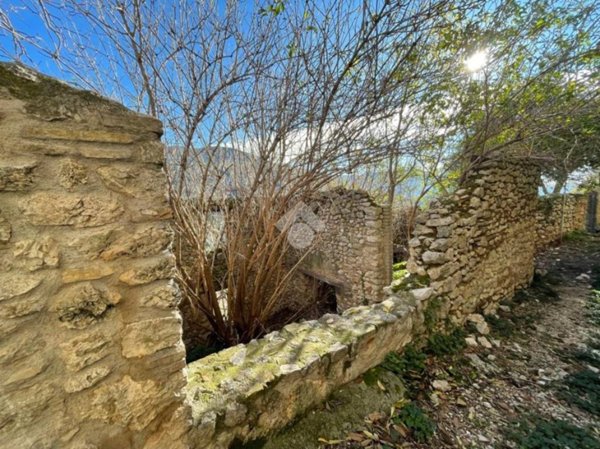 casa indipendente in vendita a Casperia