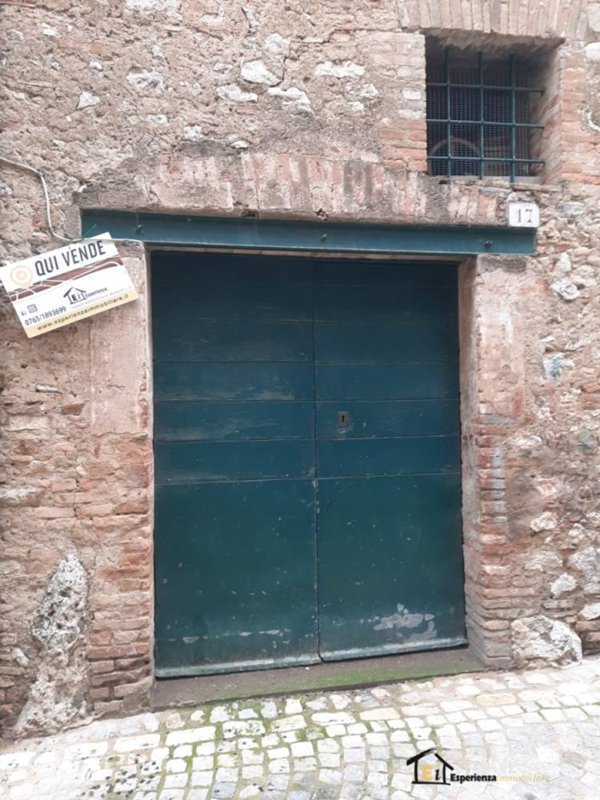 locale di sgombero in vendita a Casperia