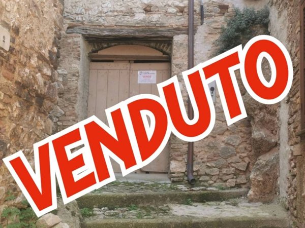 locale commerciale in vendita a Casperia