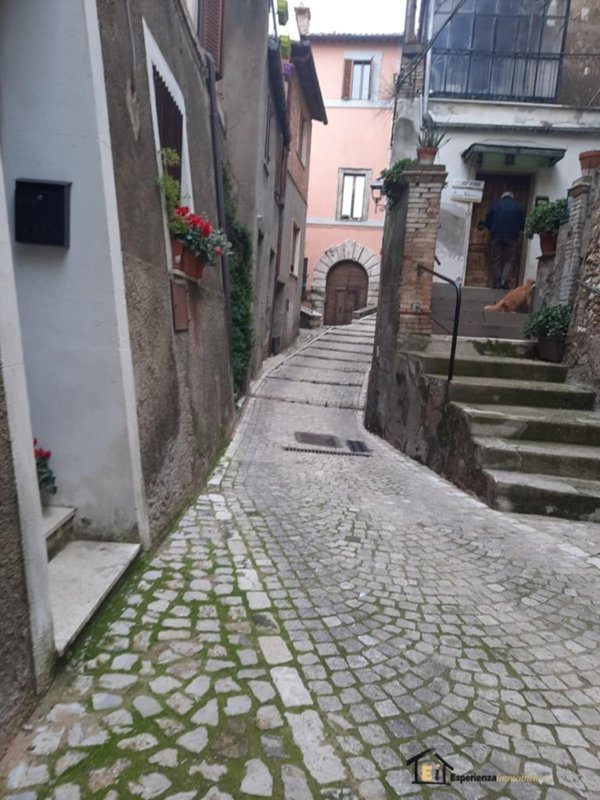 appartamento in vendita a Casperia