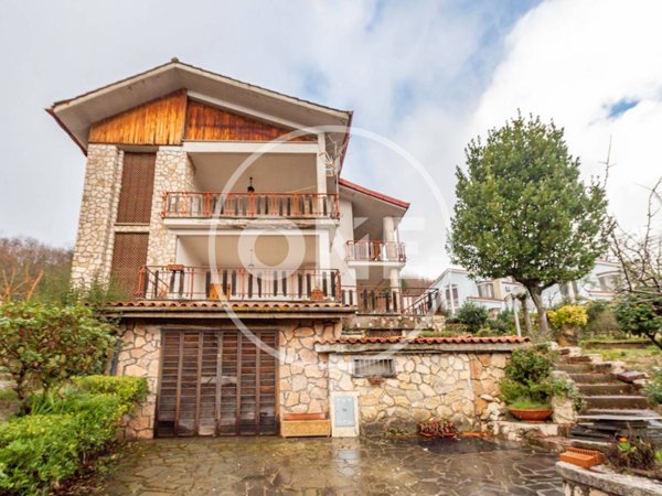 casa indipendente in vendita a Casperia in zona San Vito