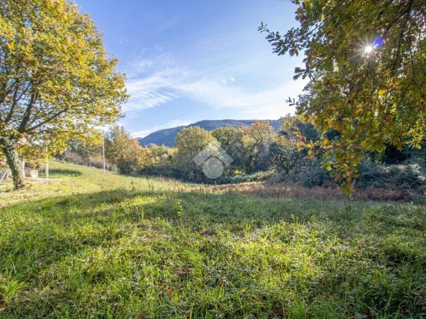 terreno in vendita a Casperia in zona Paranzano